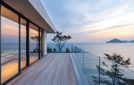 La nuova balaustra solo vetro K-View di AluK